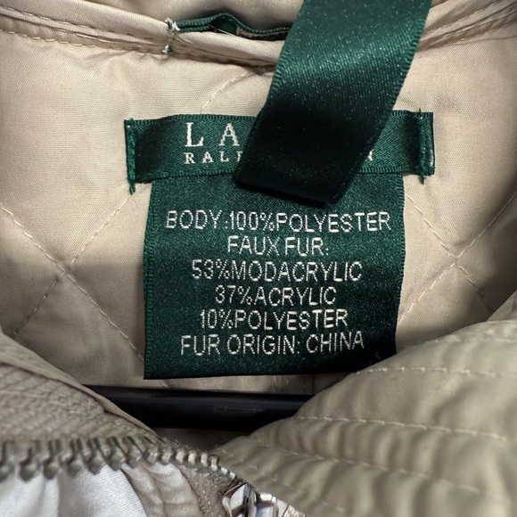 Lauren Ralph Lauren Women’s quilted Jacket faux fur hood Size Small champagne - Picture 3 of 5